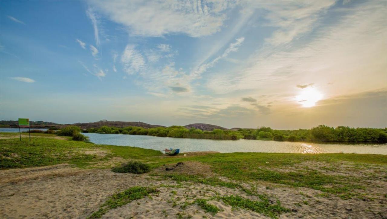 Nikara Nature Resort Arugam Bay Buitenkant foto
